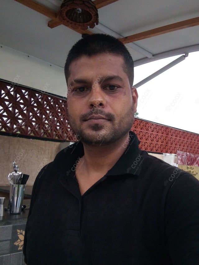 Chef from COOX at bookings. Professional cooks chefs at home