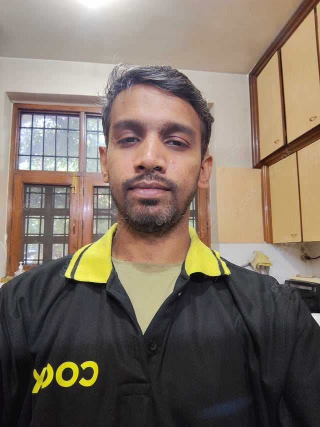 Chef from COOX at bookings. Professional cooks chefs at home