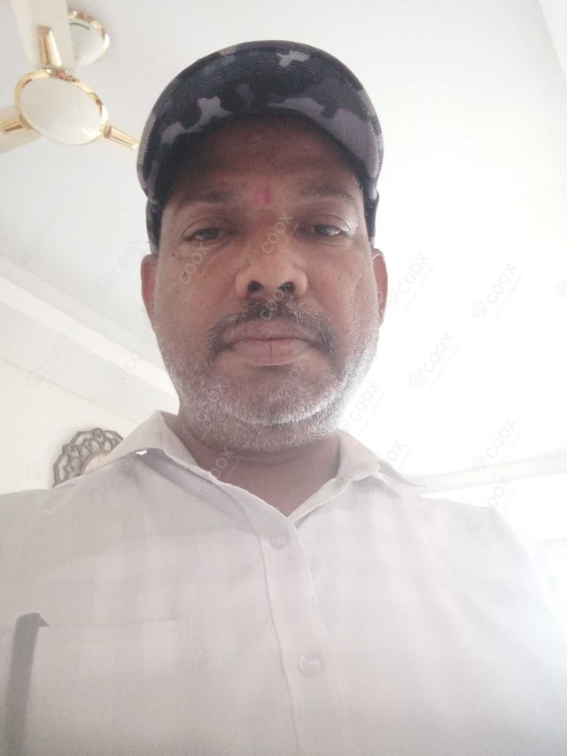 Chef from COOX at bookings. Professional cooks chefs at home