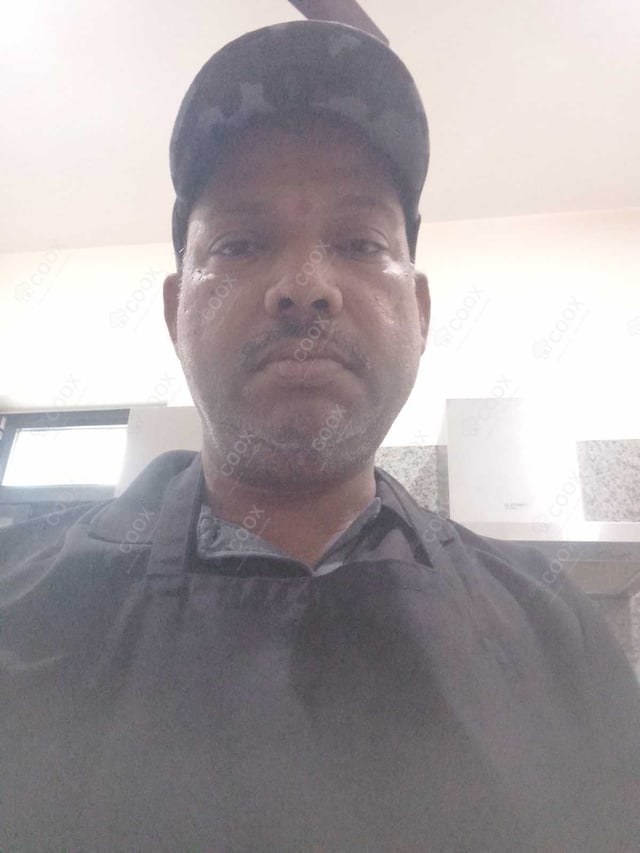 Chef from COOX at bookings. Professional cooks chefs at home