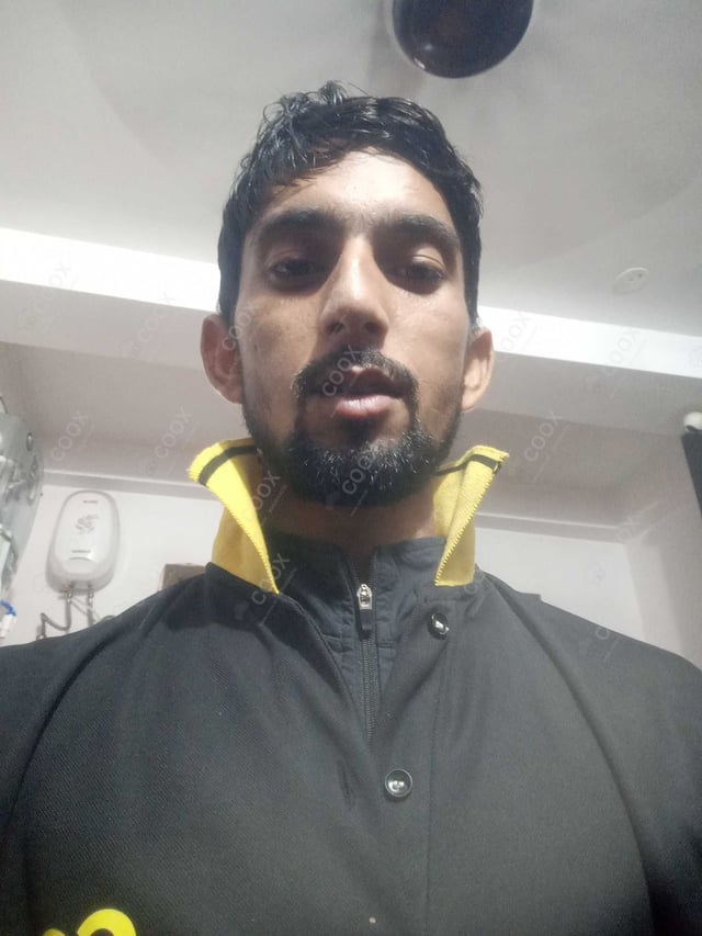 Chef from COOX at bookings. Professional cooks chefs at home