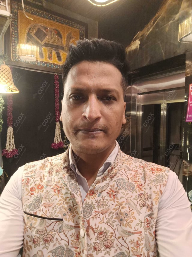 Chef from COOX at bookings. Professional cooks chefs at home