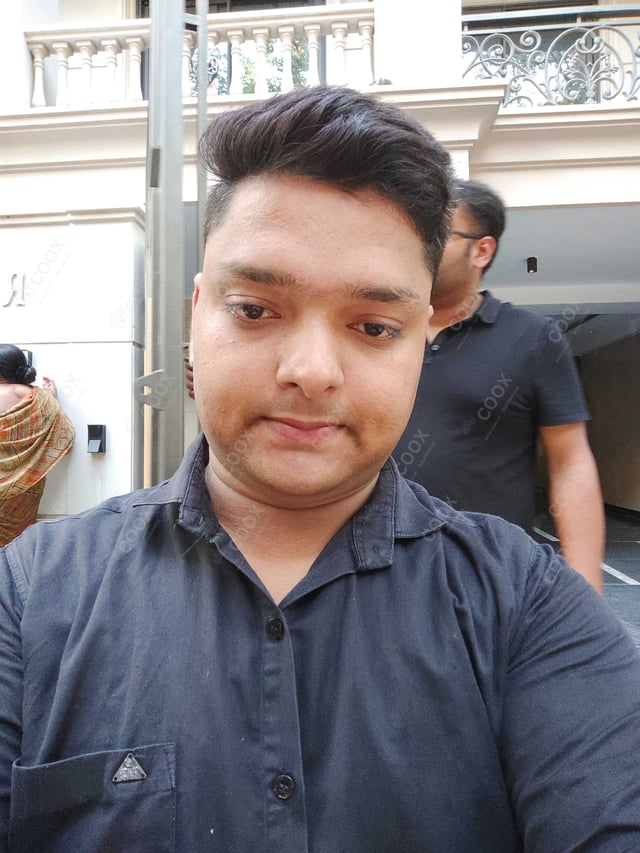 Chef from COOX at bookings. Professional cooks chefs at home