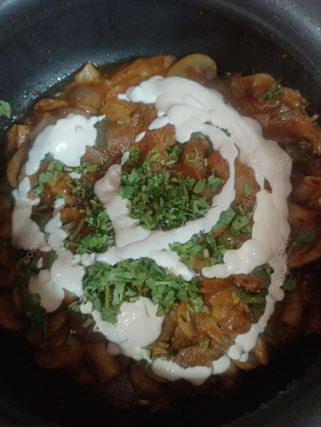 Delicious Mushroom do Pyaza prepared by COOX