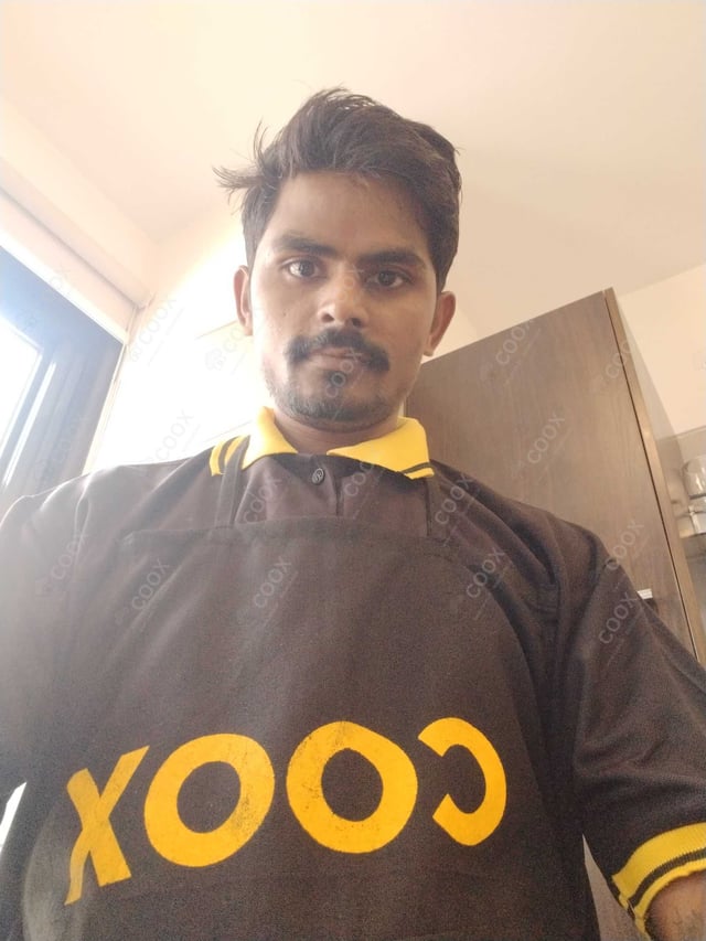 Chef from COOX at bookings. Professional cooks chefs at home