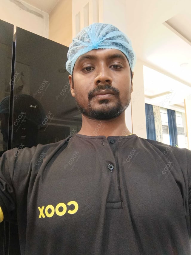 Chef from COOX at bookings. Professional cooks chefs at home