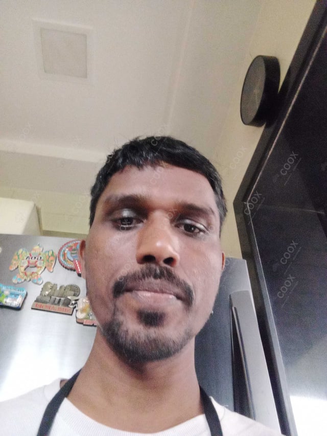 Chef from COOX at bookings. Professional cooks chefs at home