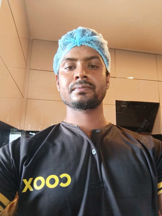 Chef from COOX at bookings. Professional cooks chefs at home