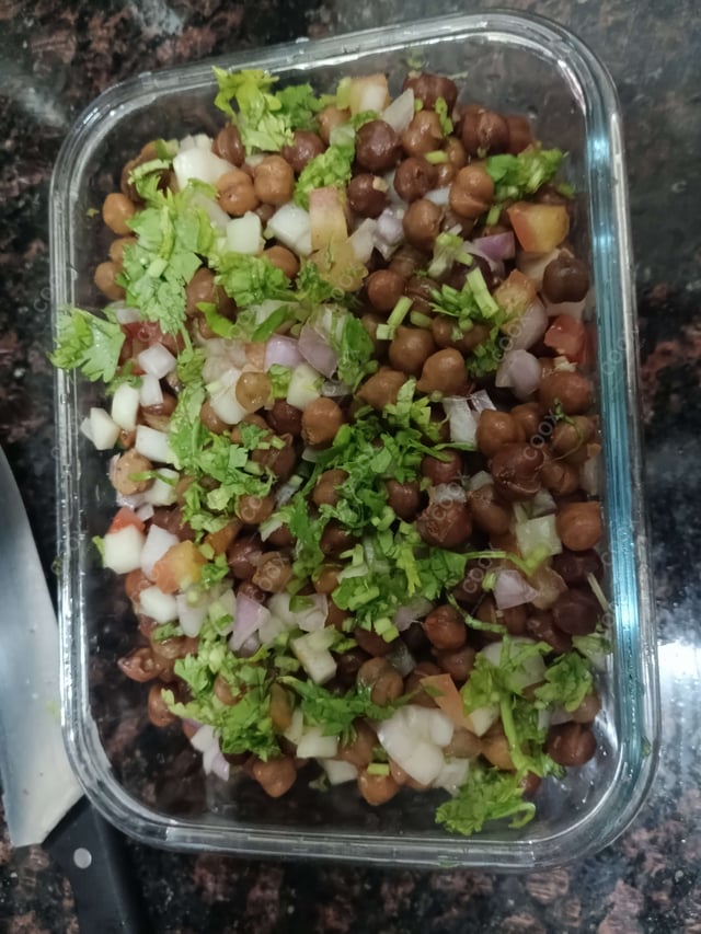 Tasty Kala Chana (Dry) cooked by COOX chefs cooks during occasions parties events at home