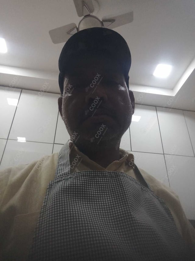 Chef from COOX at bookings. Professional cooks chefs at home