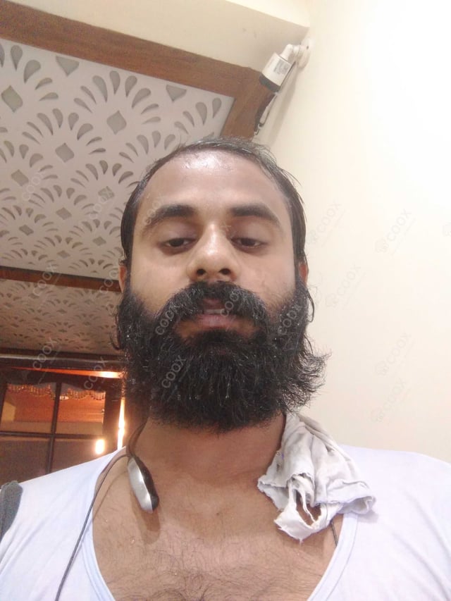 Chef from COOX at bookings. Professional cooks chefs at home