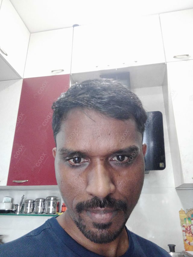 Chef from COOX at bookings. Professional cooks chefs at home