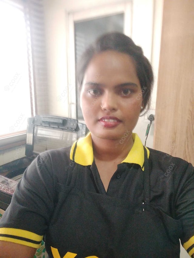 Chef from COOX at bookings. Professional cooks chefs at home