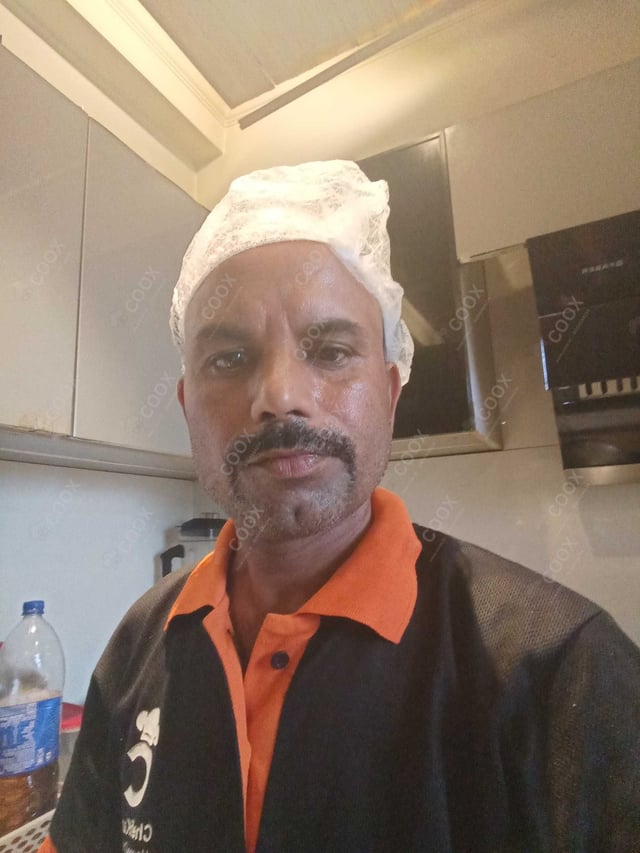 Chef from COOX at bookings. Professional cooks chefs at home