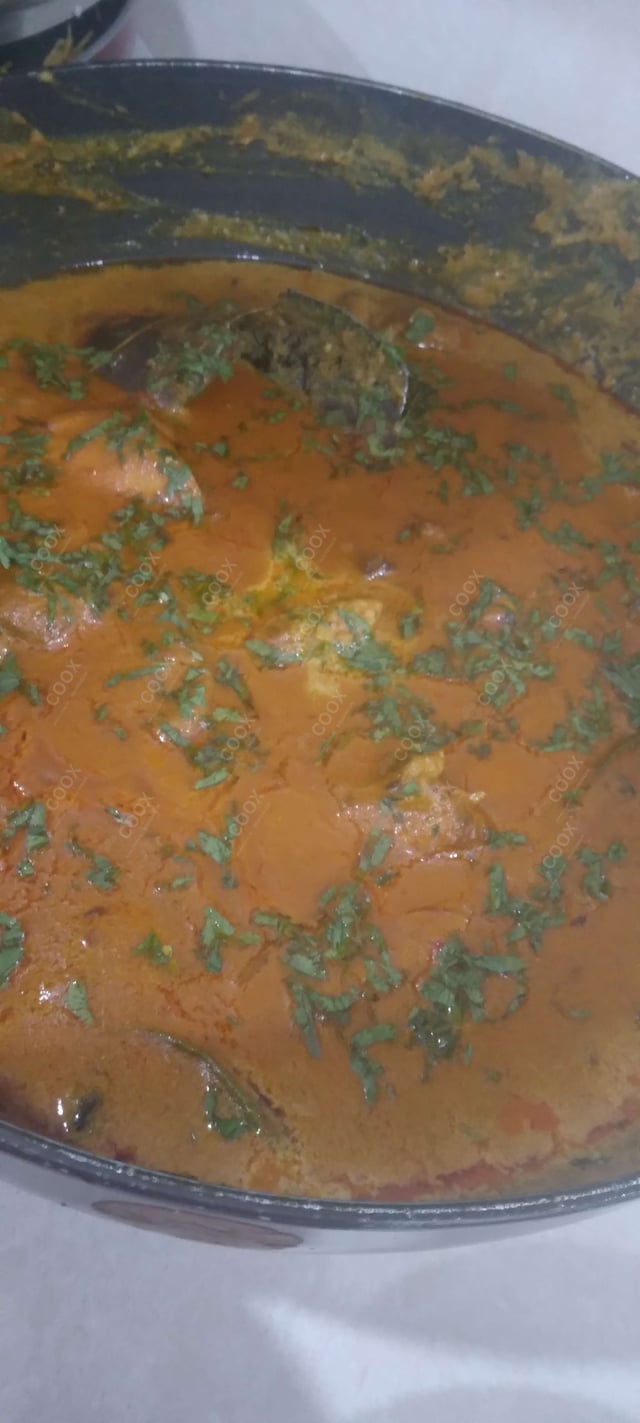 Tasty Chicken Curry cooked by COOX chefs cooks during occasions parties events at home