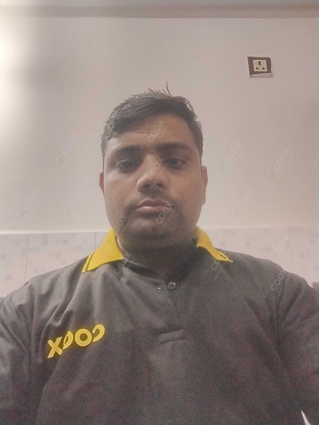 Chef from COOX at bookings. Professional cooks chefs at home