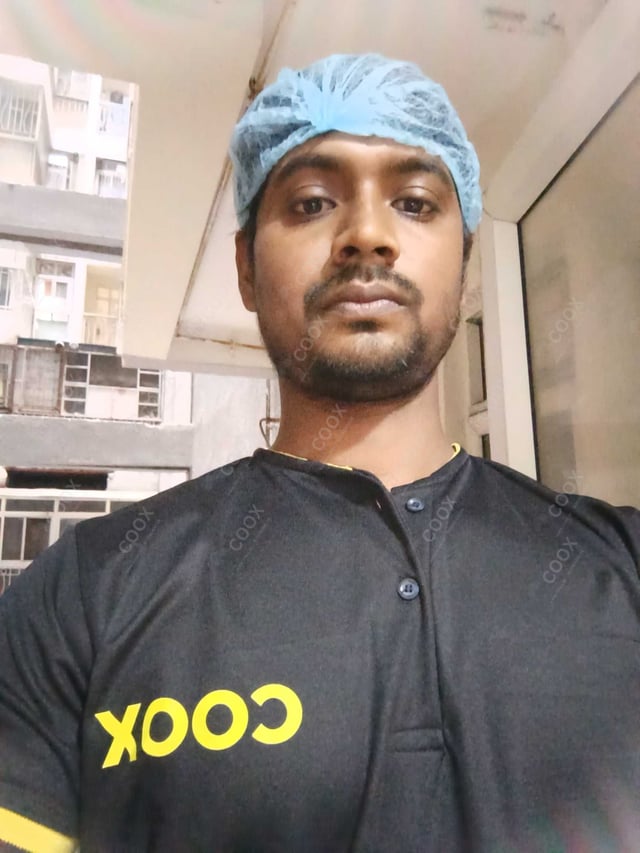 Chef from COOX at bookings. Professional cooks chefs at home