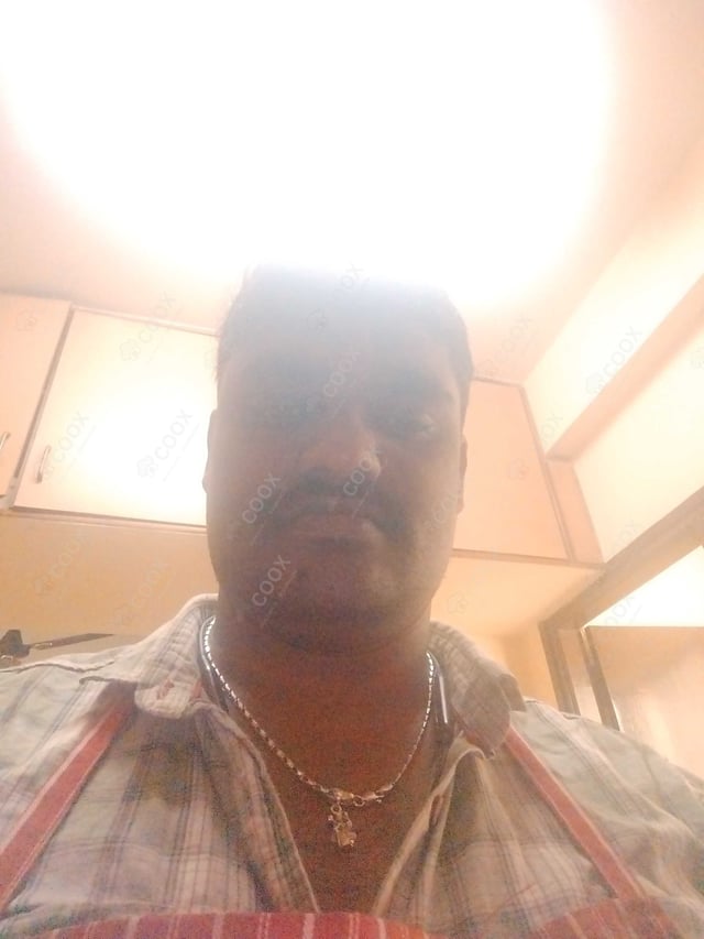 Chef from COOX at bookings. Professional cooks chefs at home