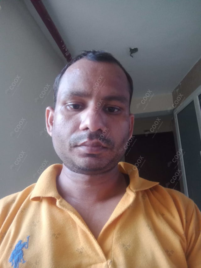 Chef from COOX at bookings. Professional cooks chefs at home