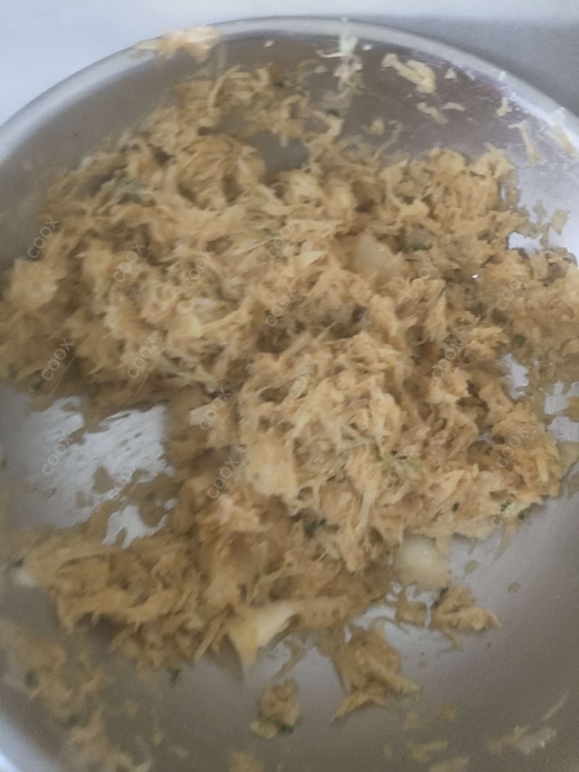 Tasty Papaya Salad cooked by COOX chefs cooks during occasions parties events at home