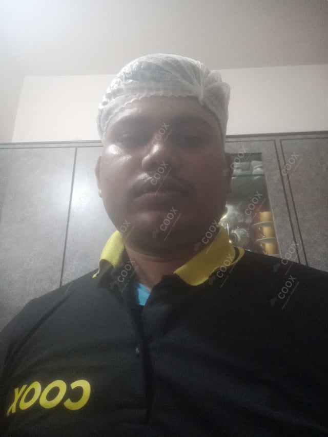 Chef from COOX at bookings. Professional cooks chefs at home