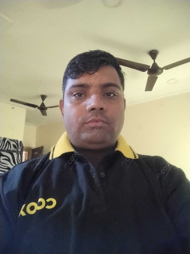 Chef from COOX at bookings. Professional cooks chefs at home