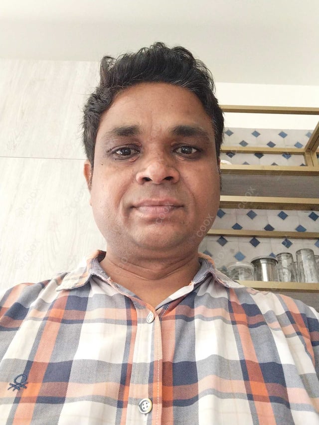 Chef from COOX at bookings. Professional cooks chefs at home