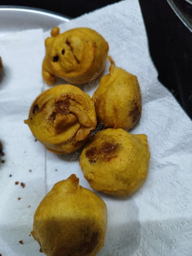 Tasty Vada Pav cooked by COOX chefs cooks during occasions parties events at home