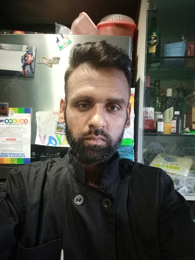 Chef from COOX at bookings. Professional cooks chefs at home