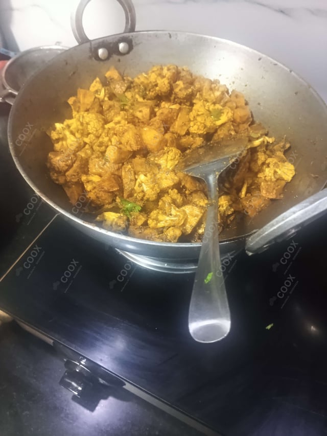 Delicious Aloo Gobhi prepared by COOX
