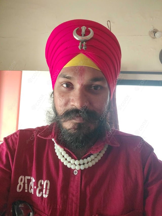 Chef from COOX at bookings. Professional cooks chefs at home