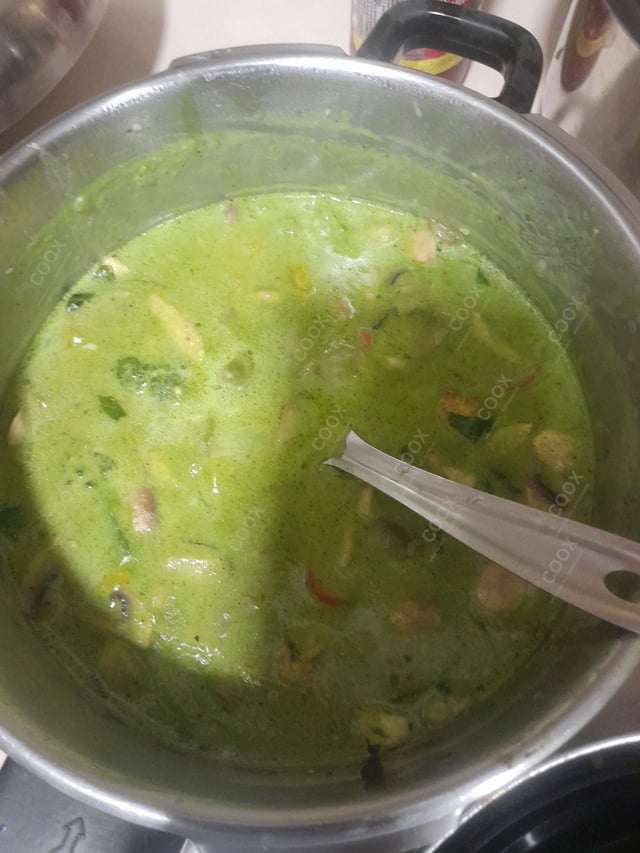 Delicious Green Thai Curry prepared by COOX