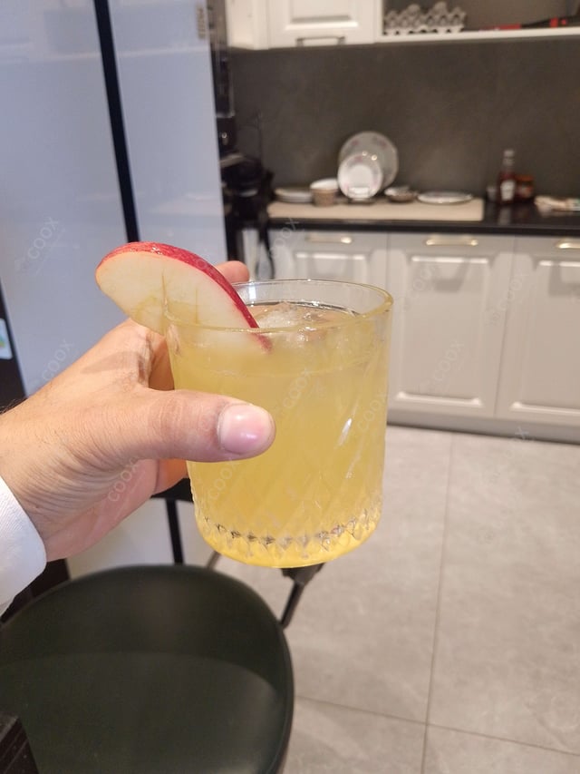Tasty Gin Sour cooked by COOX chefs cooks during occasions parties events at home
