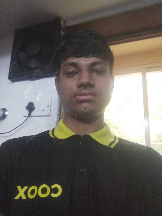 Chef from COOX at bookings. Professional cooks chefs at home