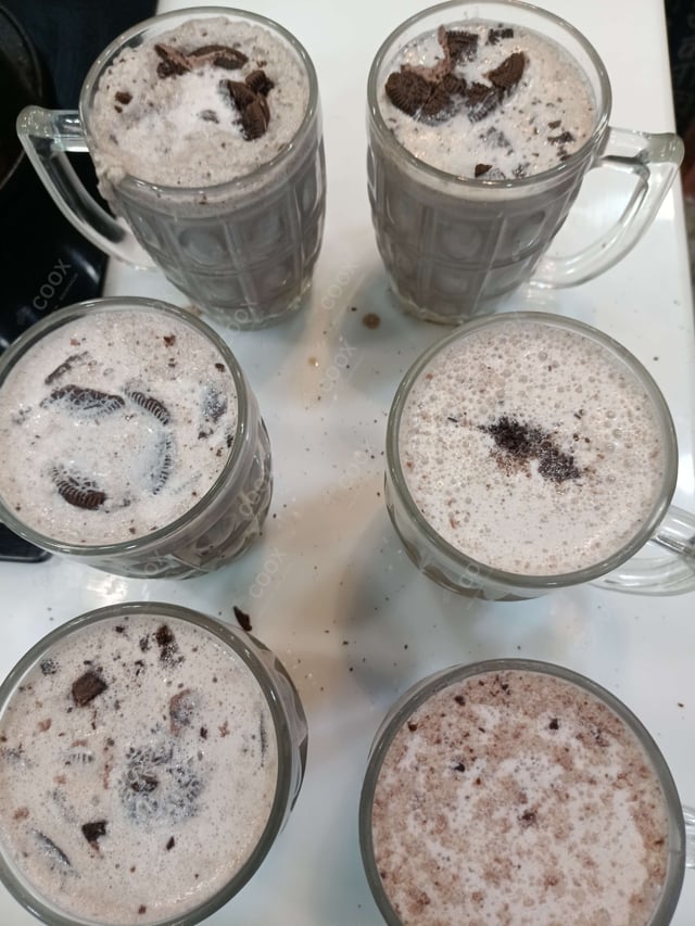 Tasty Oreo Cookie Milkshake cooked by COOX chefs cooks during occasions parties events at home