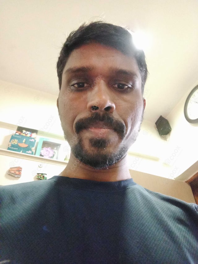 Chef from COOX at bookings. Professional cooks chefs at home