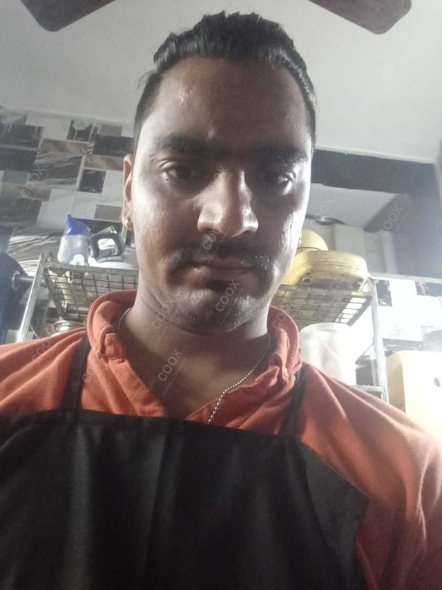 Chef from COOX at bookings. Professional cooks chefs at home