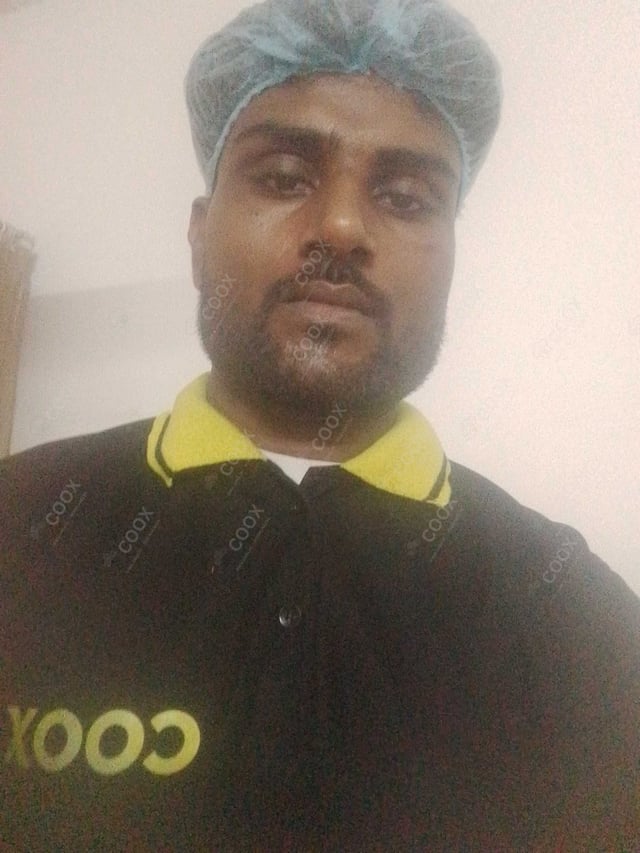 Chef from COOX at bookings. Professional cooks chefs at home