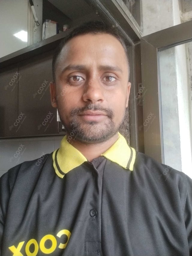 Chef from COOX at bookings. Professional cooks chefs at home