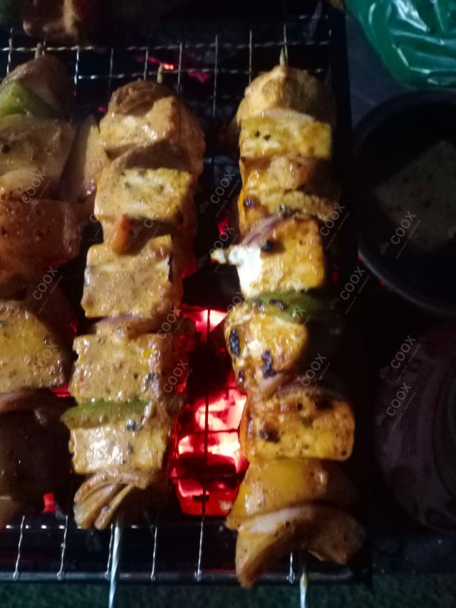 Delicious Paneer Tikka prepared by COOX