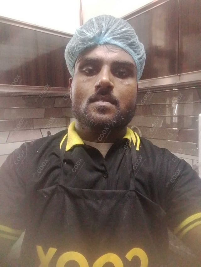 Chef from COOX at bookings. Professional cooks chefs at home