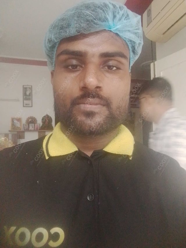 Chef from COOX at bookings. Professional cooks chefs at home