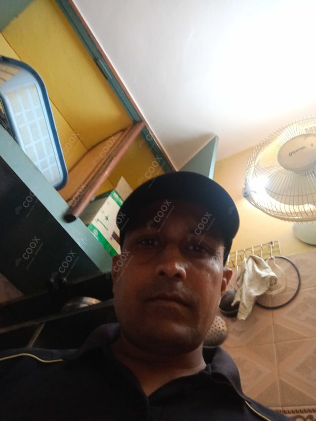 Chef from COOX at bookings. Professional cooks chefs at home