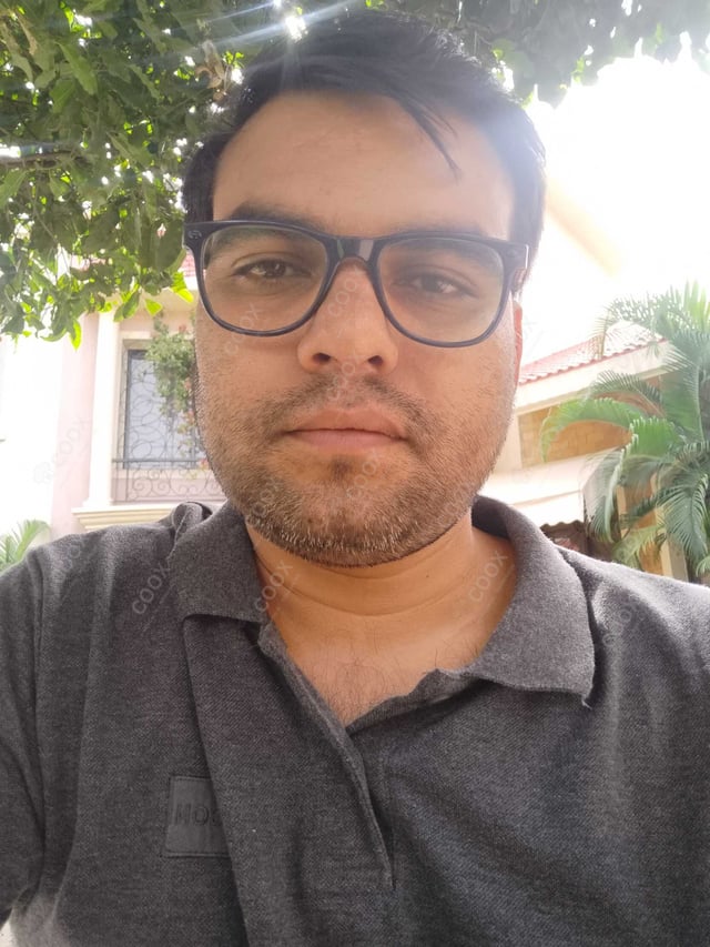 Chef from COOX at bookings. Professional cooks chefs at home