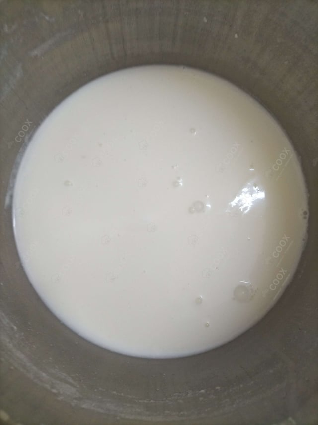 Tasty Vanilla Milkshake cooked by COOX chefs cooks during occasions parties events at home