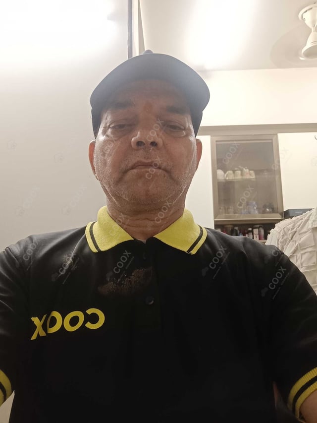 Chef from COOX at bookings. Professional cooks chefs at home