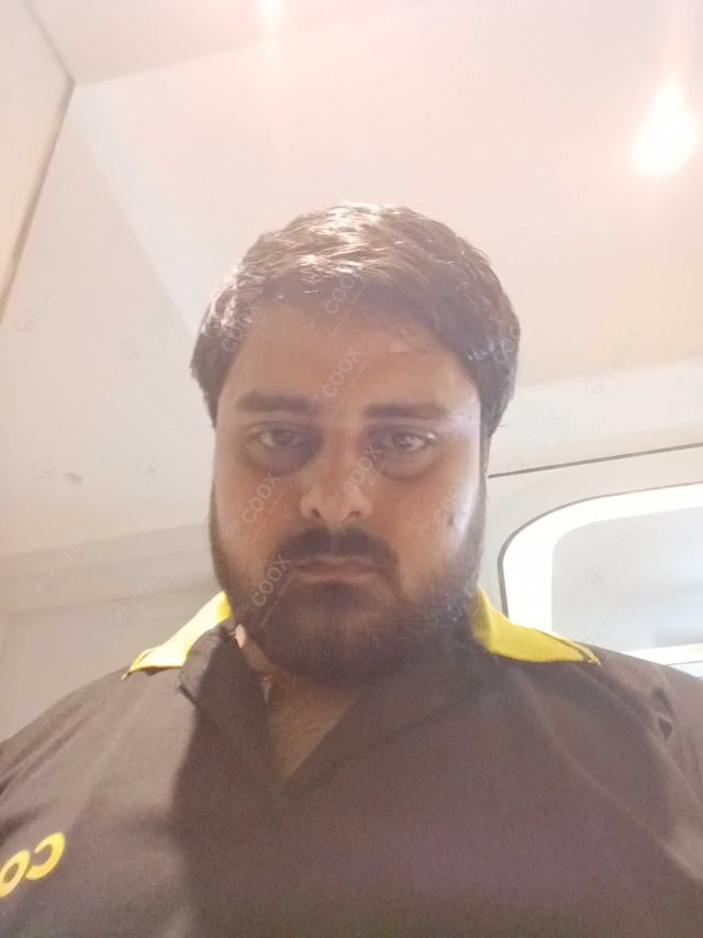 Chef from COOX at bookings. Professional cooks chefs at home