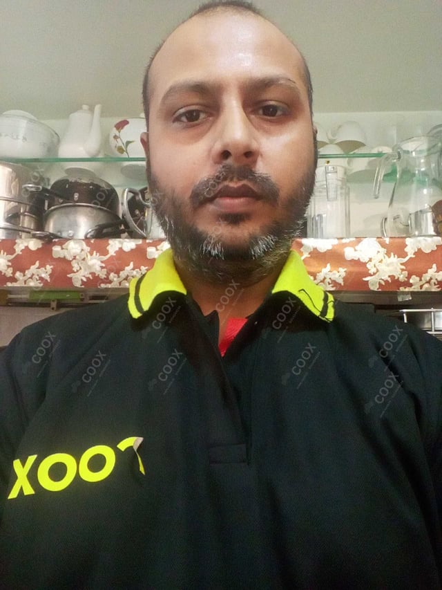 Chef from COOX at bookings. Professional cooks chefs at home