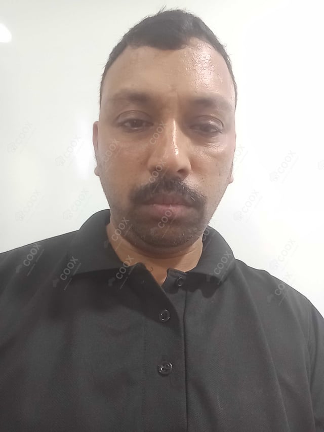 Chef from COOX at bookings. Professional cooks chefs at home