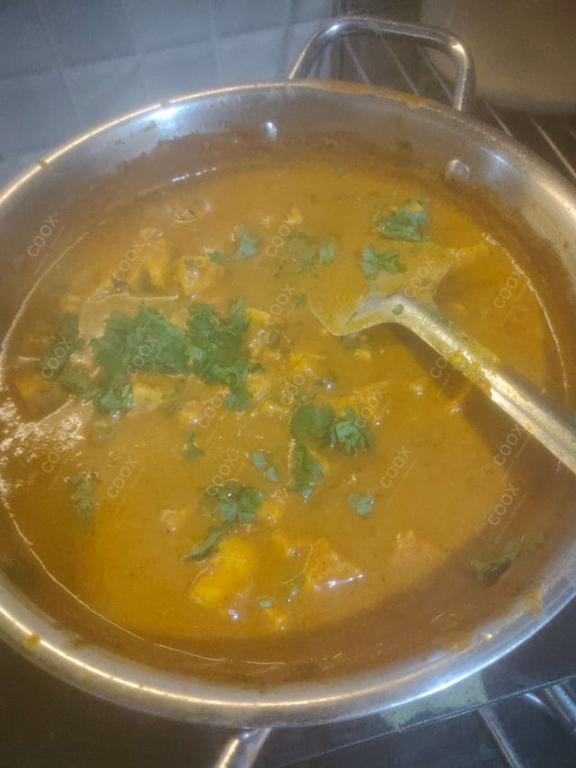 Delicious Shahi Paneer prepared by COOX